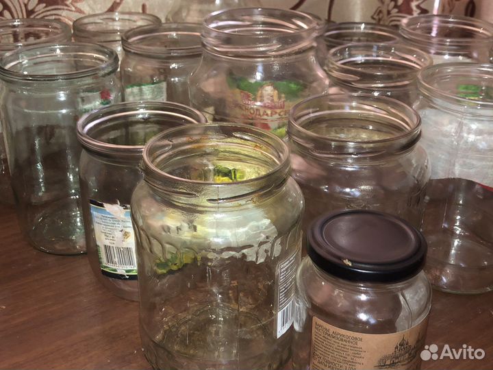 Банки Отдам