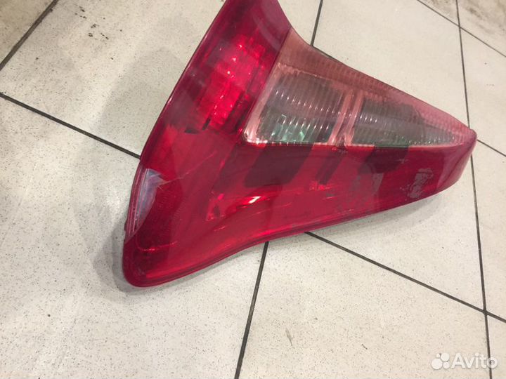 Фонарь задний правый Citroen C4