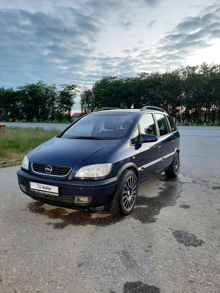 Opel Zafira: фото владельца