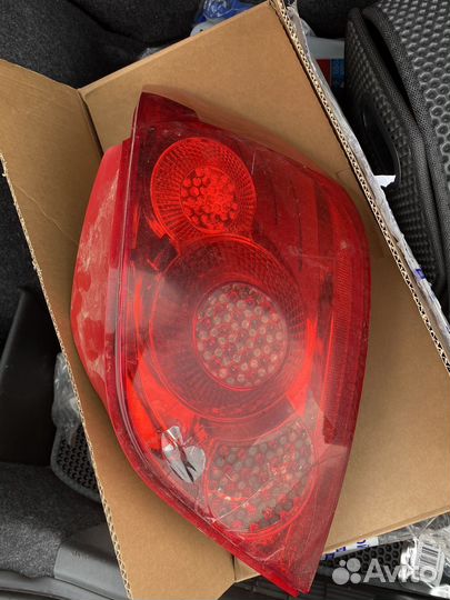 Фонарь задний правый peugeot 307