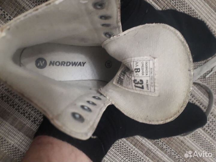 Коньки фигурные