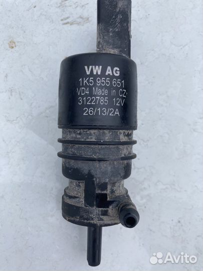 Моторчик (насос) омывателя лобового стекла skoda