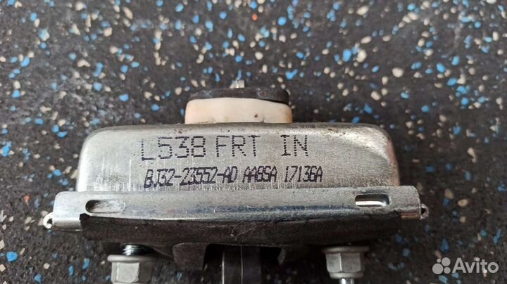 Ограничитель двери передней левой Range Rover Evoq