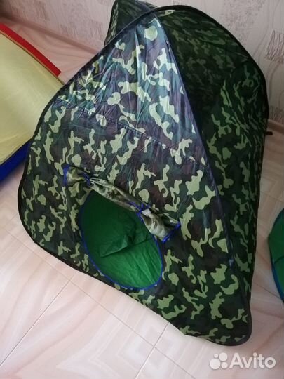 Три детские палатки