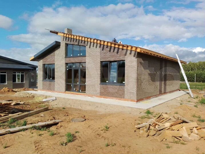 Коттедж 100 м² на участке 10 сот.