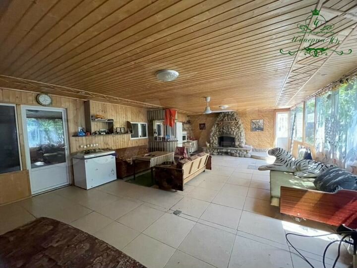 Дом 183 м² на участке 11 сот.