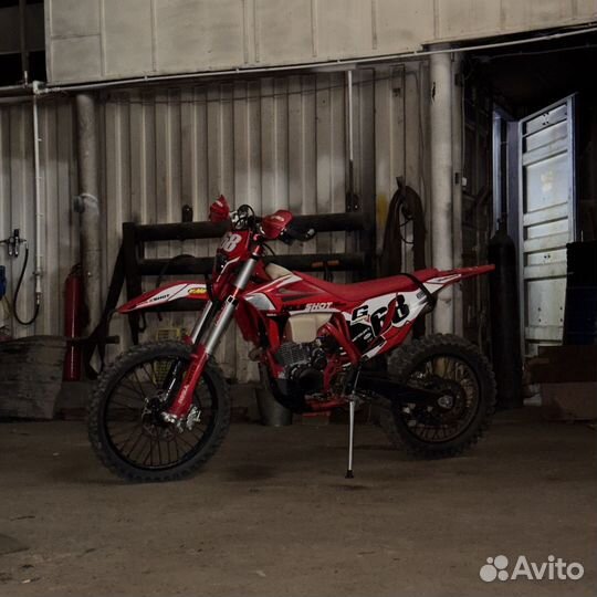 Мотоцикл Regulmoto Holeshot 300 Red Edition