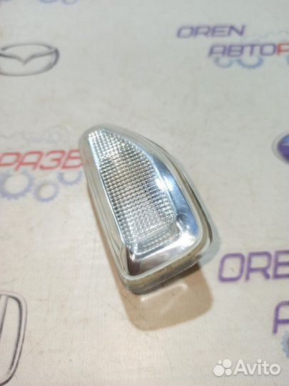 Повторитель поворота в крыло правый Renault Duster