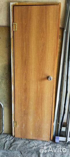 Дверь м/комнатная б/у