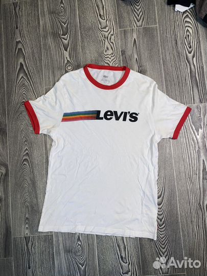 Футболка Levis