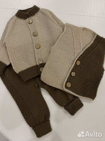 Вязаный костюм детский
