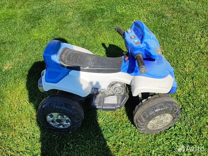 Детский квадроцикл на аккумуляторе