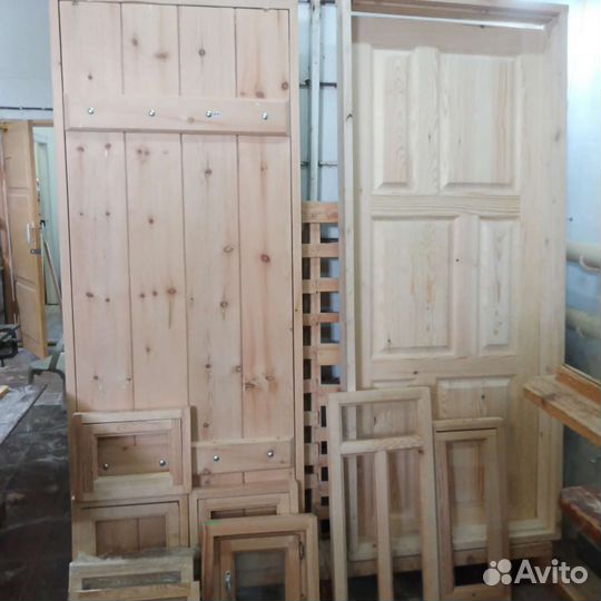 Деревянные окна и двери на заказ