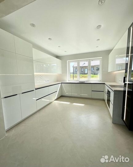 Кухонный гарнитур на заказ. Долговечные материалы