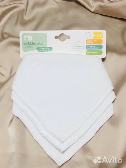 Слюнявчики новые mothercare