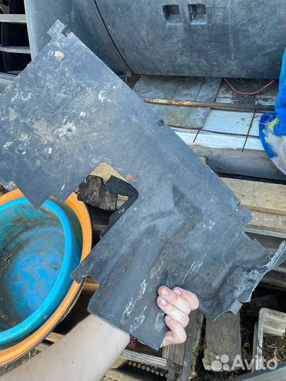 Пластик торпедо mercedes 123