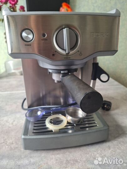 Кофеварка рожковая Bork