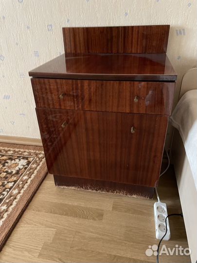 Тумбочка прикроватная. Отдам
