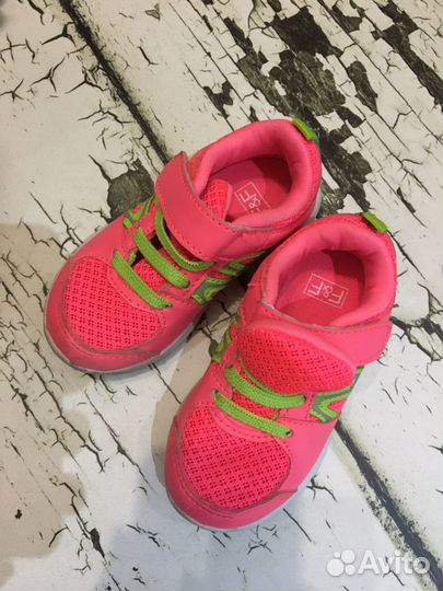 Кроссовки 21-22 размер