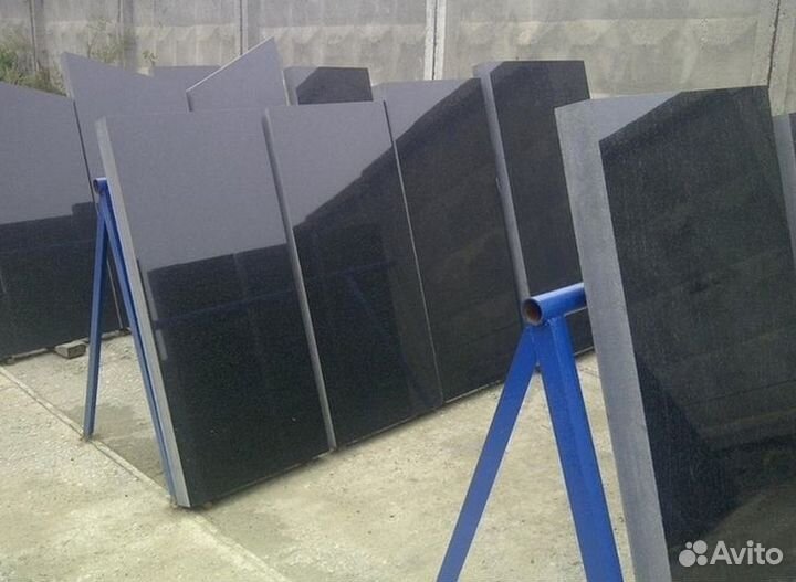 Памятники на могилу оптом от производителя / Памятники на могилу из Габбро диабаза, опт