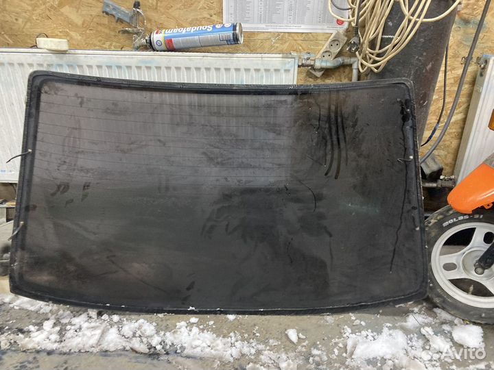 Стекло заднее BMW e34