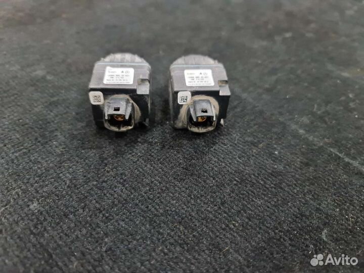 Камера бокового зеркала Mercedes W222