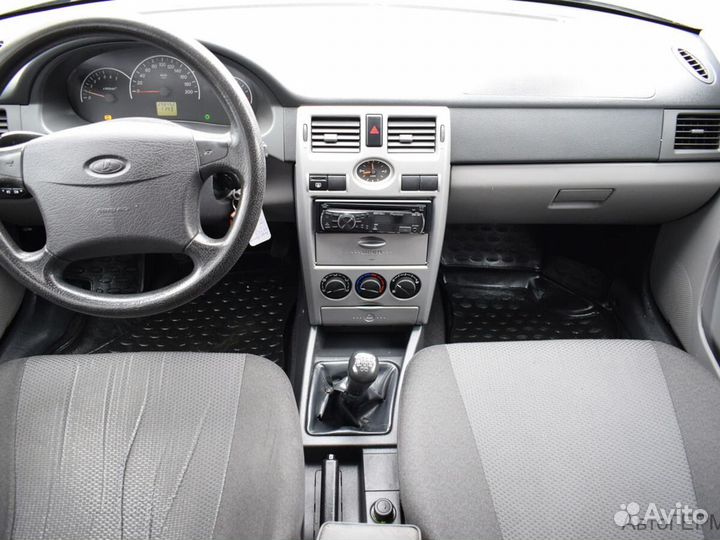 LADA Priora 1.6 МТ, 2010, 298 451 км