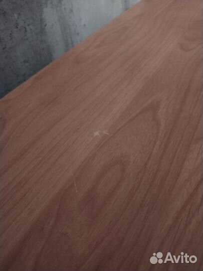 Тумба со стеклянными дверцами