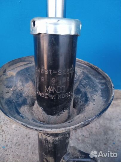 Передние стойки hyundai tucson 1