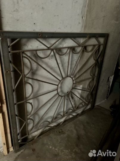 Решетка металлическая