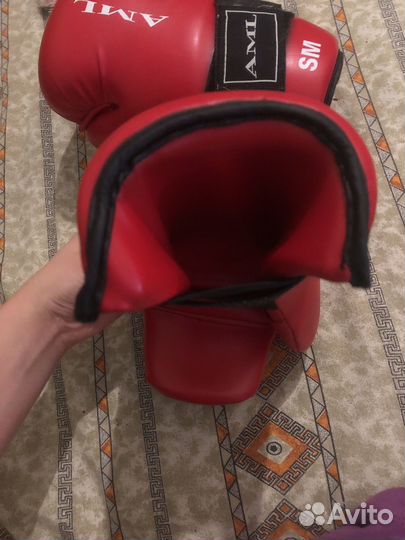 Перчатки для единоборств