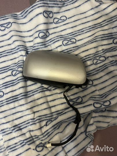 Зеркало правое toyota corolla 121 L