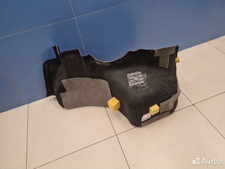 Обшивка багажного отсека левая Toyota Camry V70 20