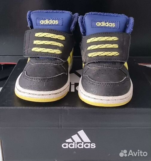 Кроссовки Adidas