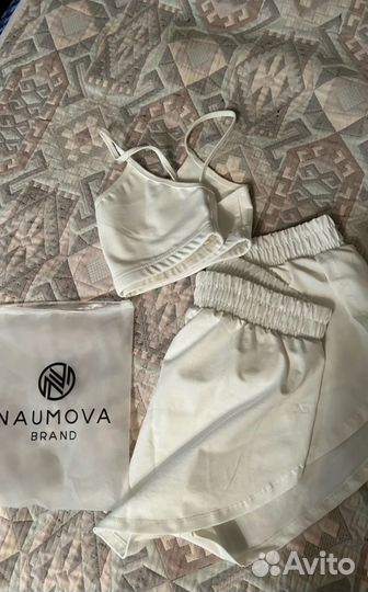 Пижама с шортами и топ белая naumova