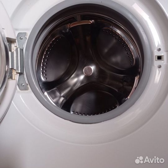 Стиральная машина indesit 5кг