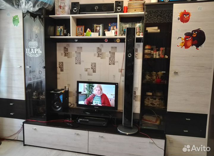 Стенка и шкаф