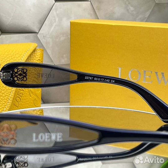 Солнцезащитные очки loewe