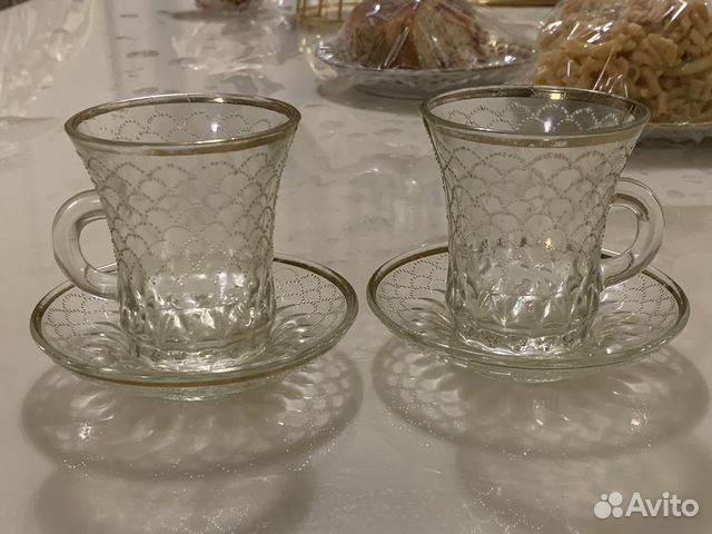 Заварочные чайники,чашки с блюдцами