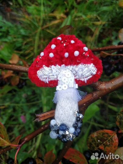 Брошь ручной работы Мухомор