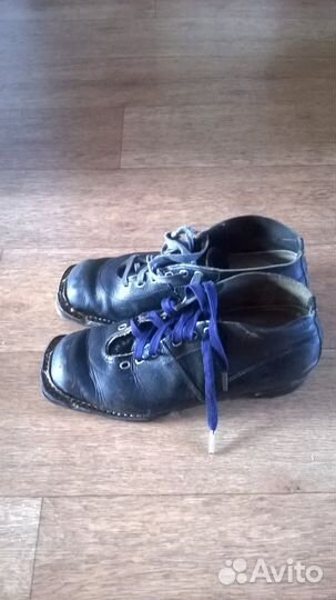 Ботинки лыжные