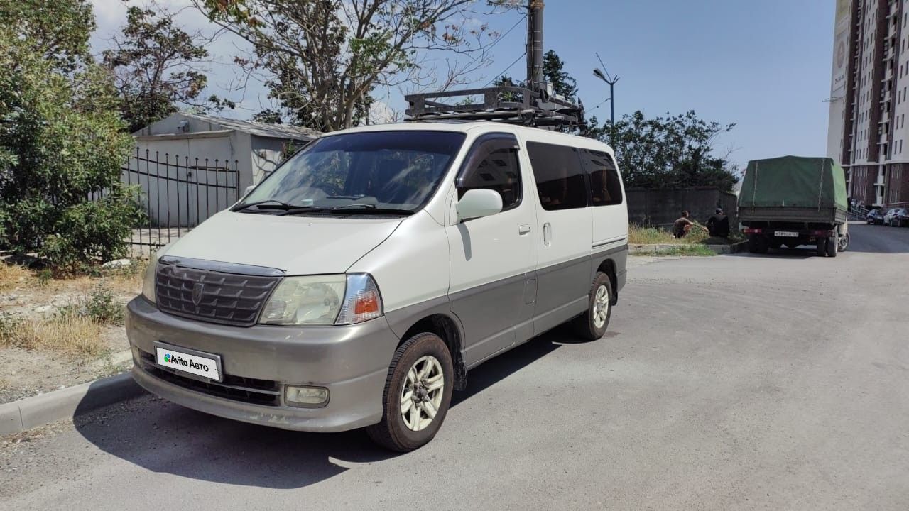 Toyota Grand Hiace