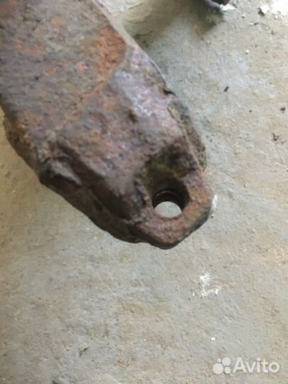 Кулак поворотный передний правый Ford Focus 1