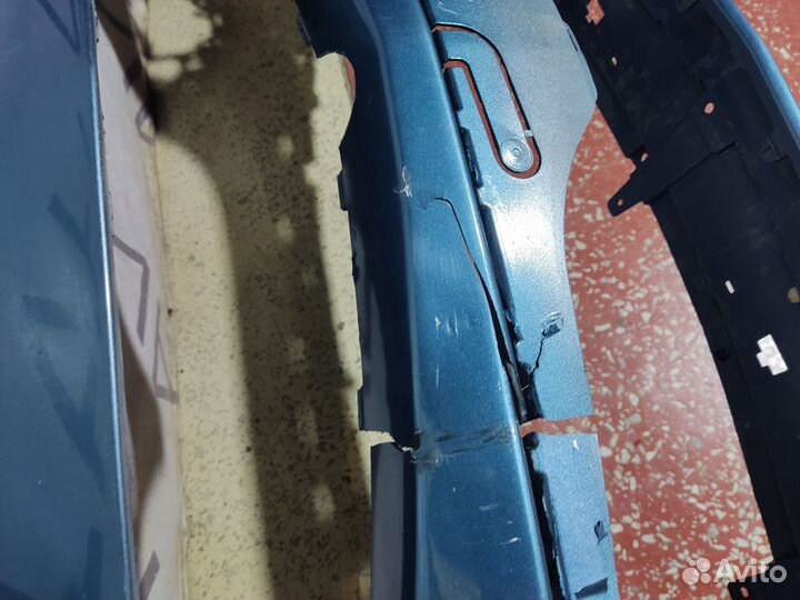 Бампер передний Opel Astra J