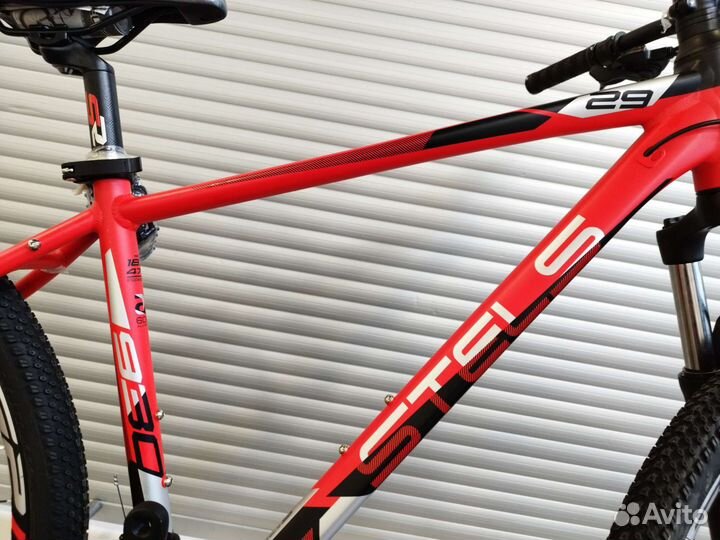 Велосипед горный Stels Navigator 930 MD 29