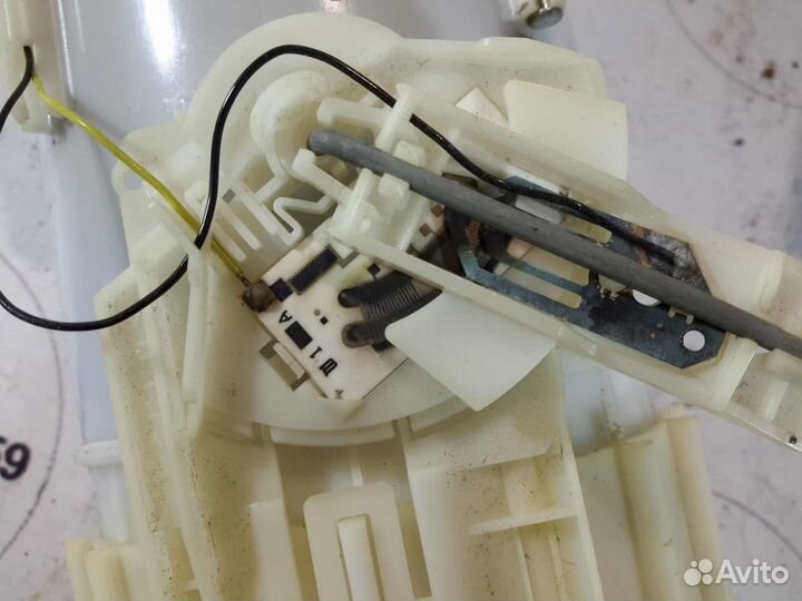 Топливный насос Peugeot 301