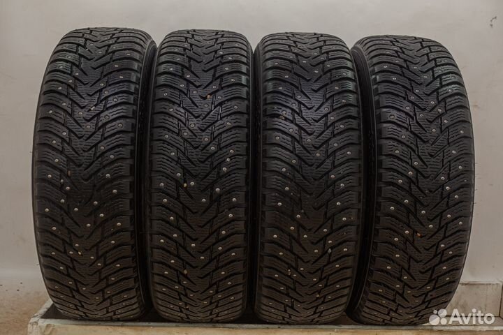 Nokian Tyres Hakkapeliitta 8 SUV 225/65 R17 106T