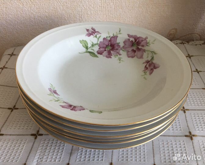 Посуда из столового сервиза