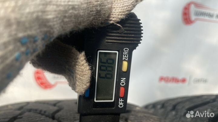 Bridgestone Blizzak Spike-01 225/65 R17 106T