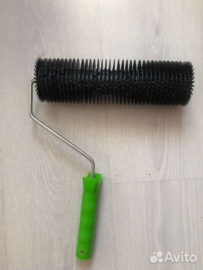 Валик иголтчатый новый